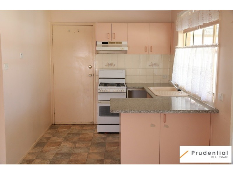 31 Crommelin Cresent, St Helens Park NSW 2560