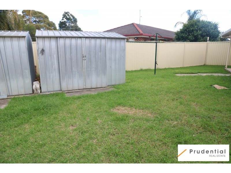 31 Crommelin Cresent, St Helens Park NSW 2560