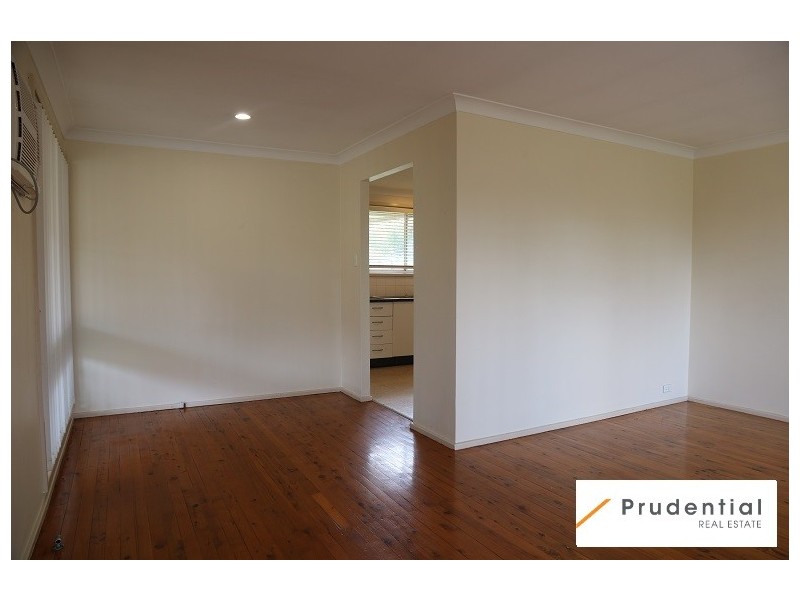 6 Falkland Place, St Andrews NSW 2566