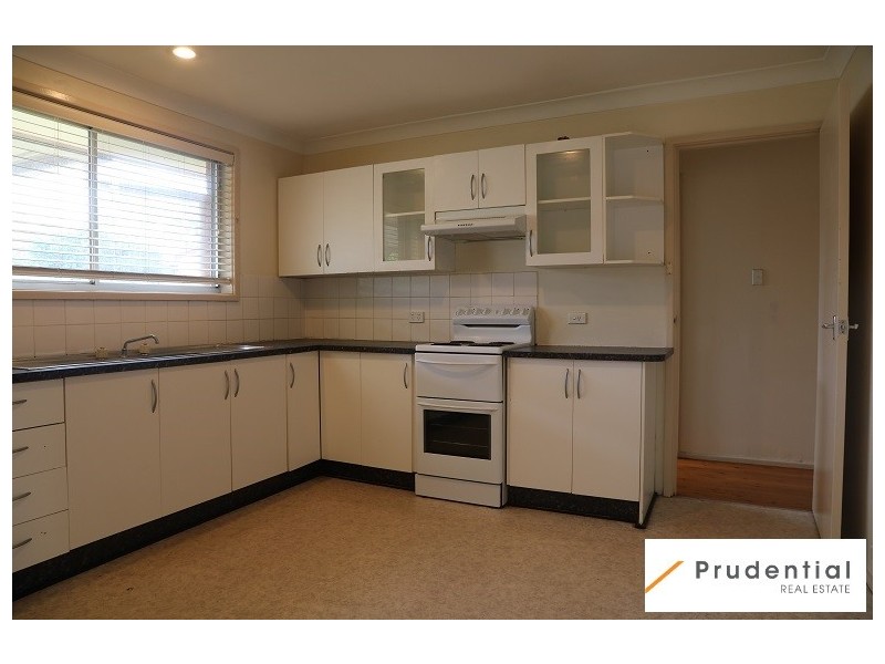 6 Falkland Place, St Andrews NSW 2566