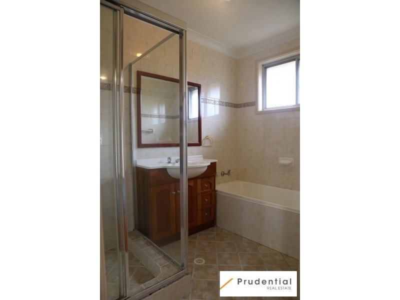 6 Falkland Place, St Andrews NSW 2566