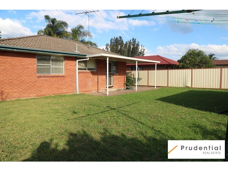 6 Falkland Place, St Andrews NSW 2566