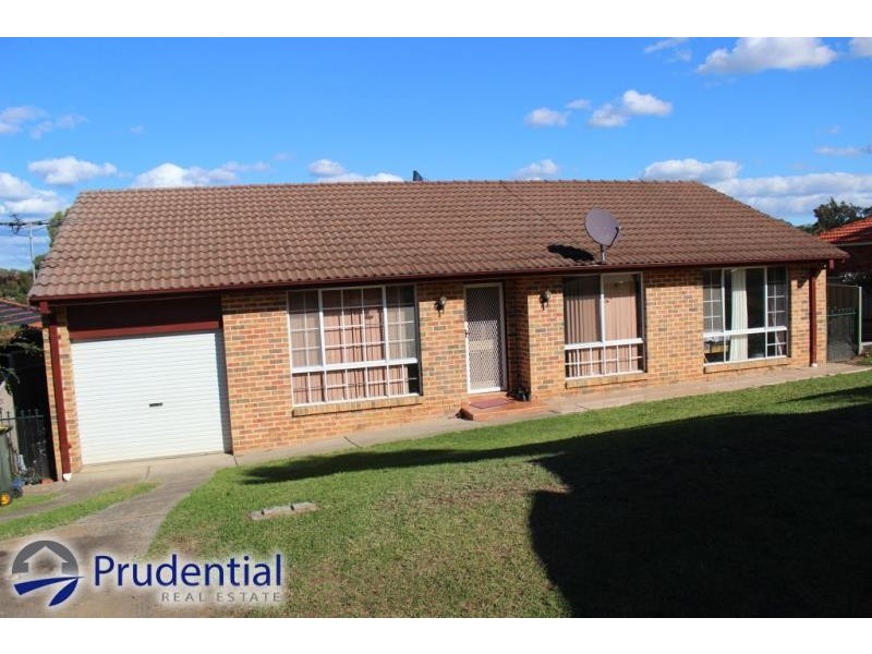 10 Mississippi Crescent, Kearns NSW 2558