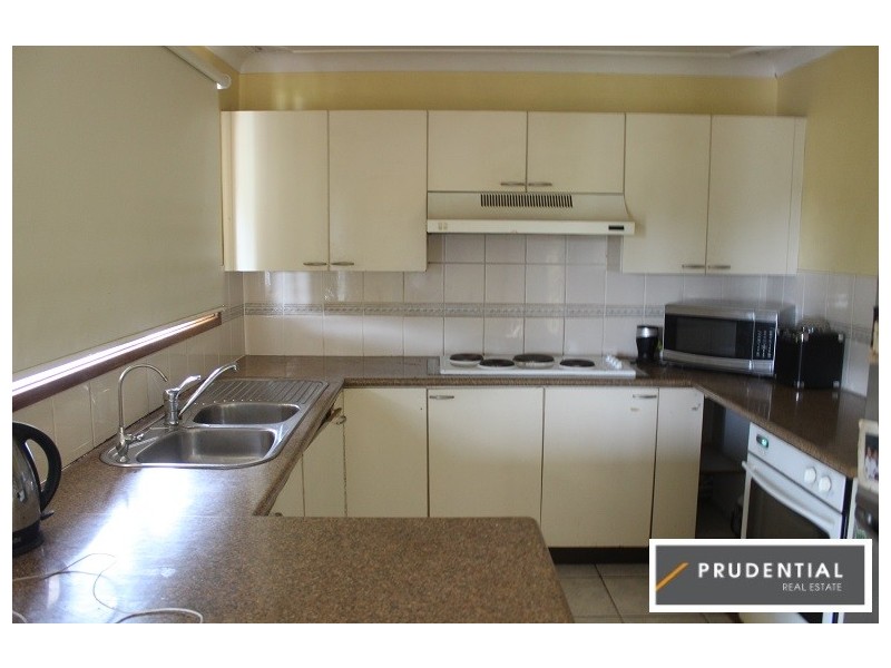 3 Earn Place, St Andrews NSW 2566