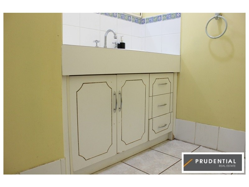 3 Earn Place, St Andrews NSW 2566