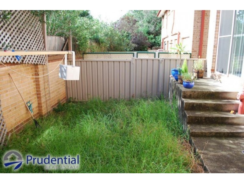 12/4 Westmoreland Rd, Minto NSW 2566