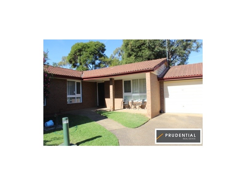 20/7 Hanlon Close, Minto NSW 2566