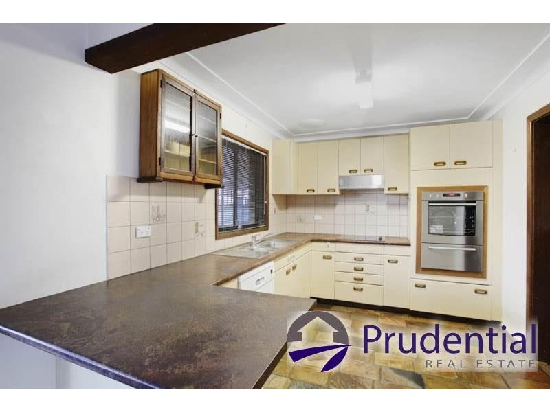 24 Macquarie Avenue, Campbelltown NSW 2560