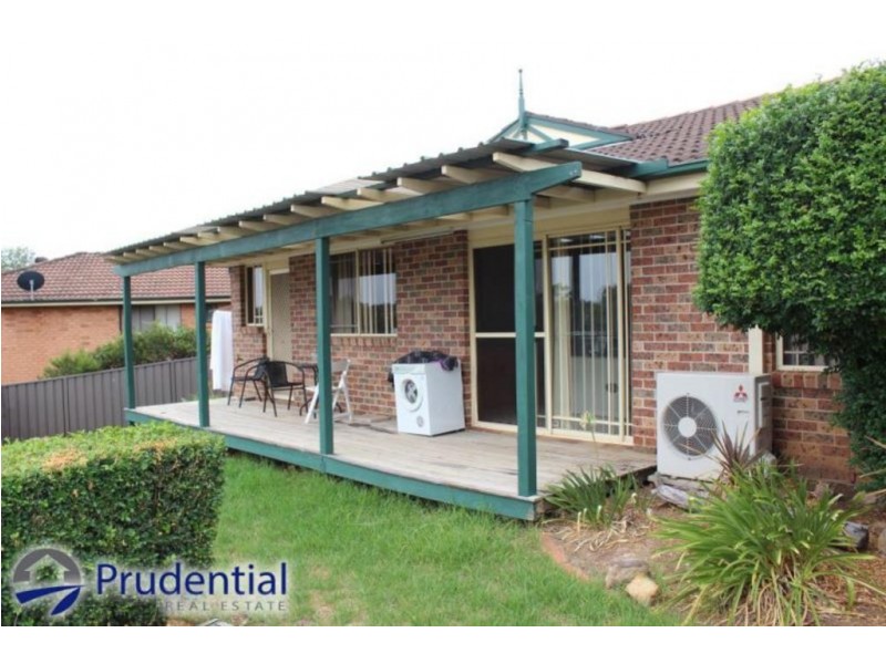 2/10 Clareville Close, Woodbine NSW 2560
