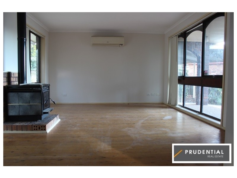 5 Cupar Place, St Andrews NSW 2566