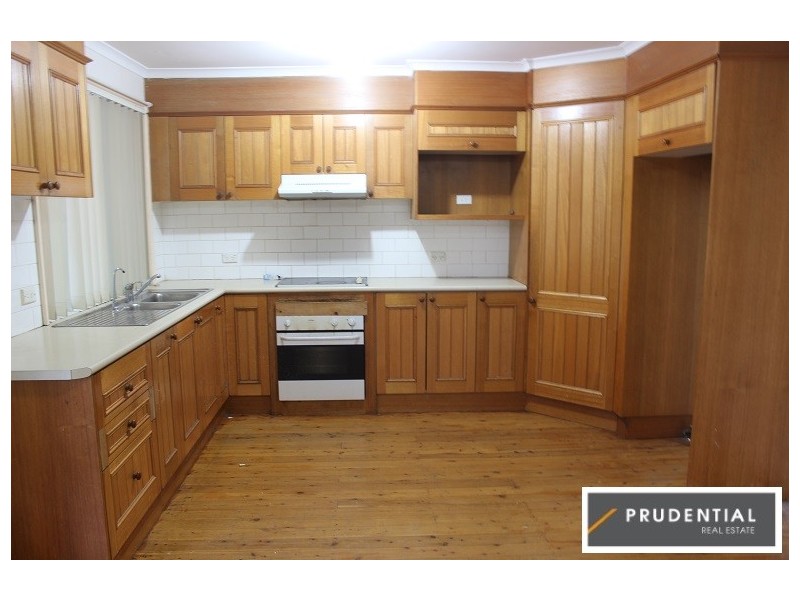 5 Cupar Place, St Andrews NSW 2566