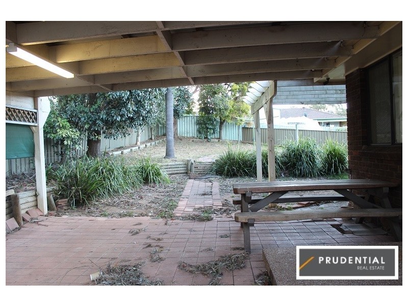 5 Cupar Place, St Andrews NSW 2566