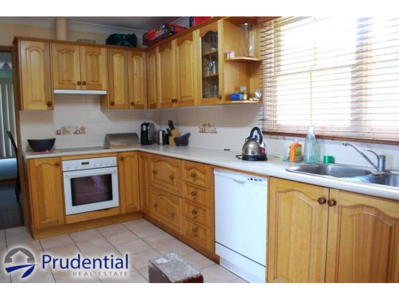 20 Ayres Crescent, Leumeah NSW 2560