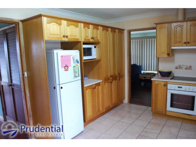 20 Ayres Crescent, Leumeah NSW 2560