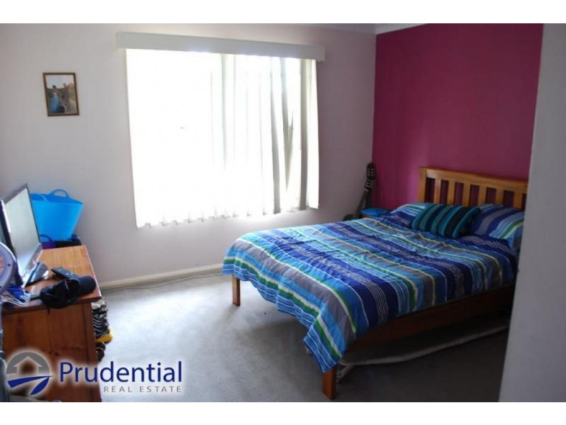 20 Ayres Crescent, Leumeah NSW 2560