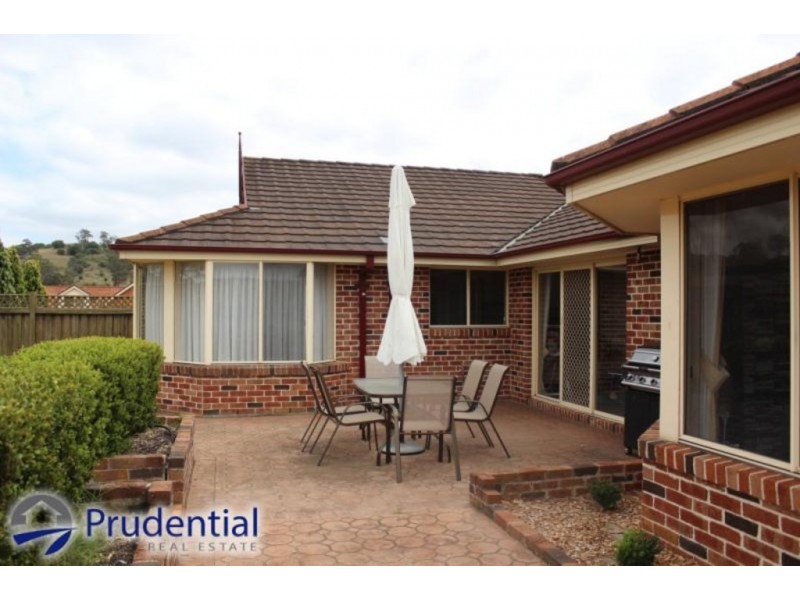 7 Servern Place, Kearns NSW 2558