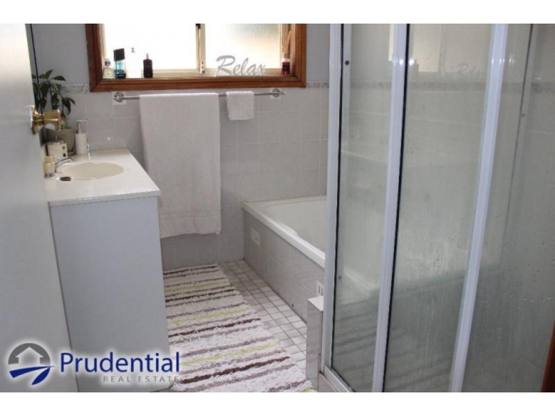 1/40 Randall Street, Minto NSW 2566