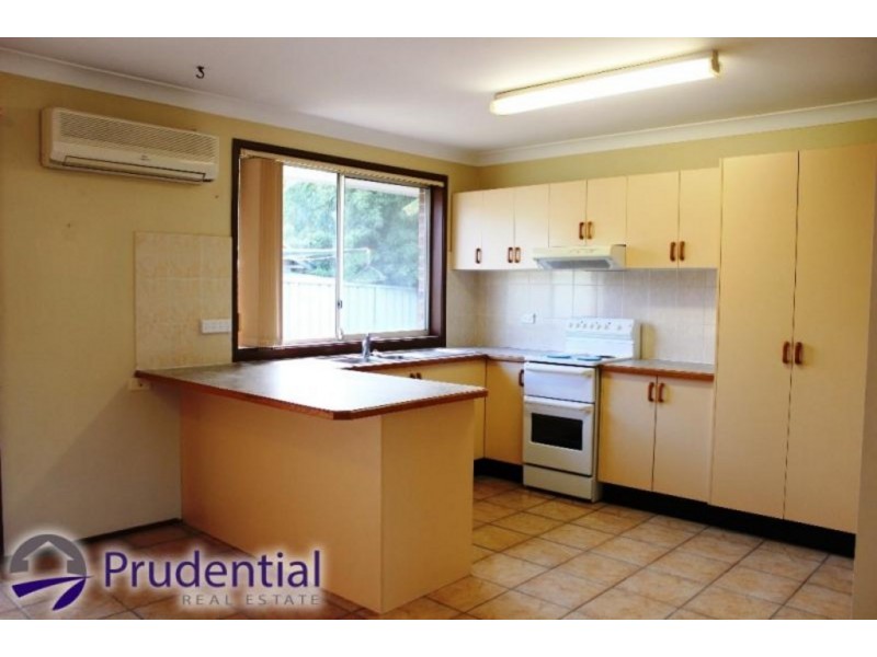 2/63 Kingsclare, Leumeah NSW 2560