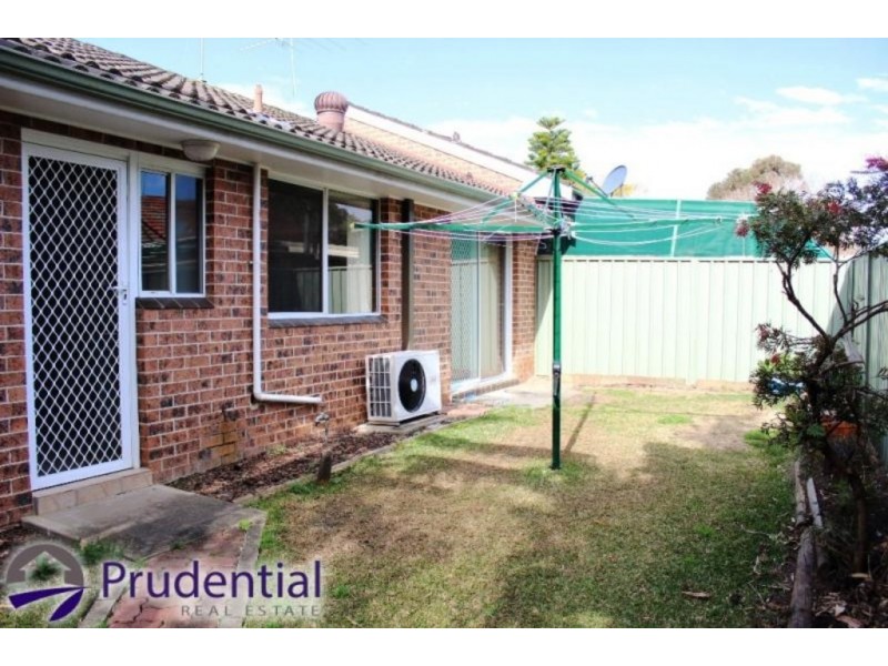 2/63 Kingsclare, Leumeah NSW 2560