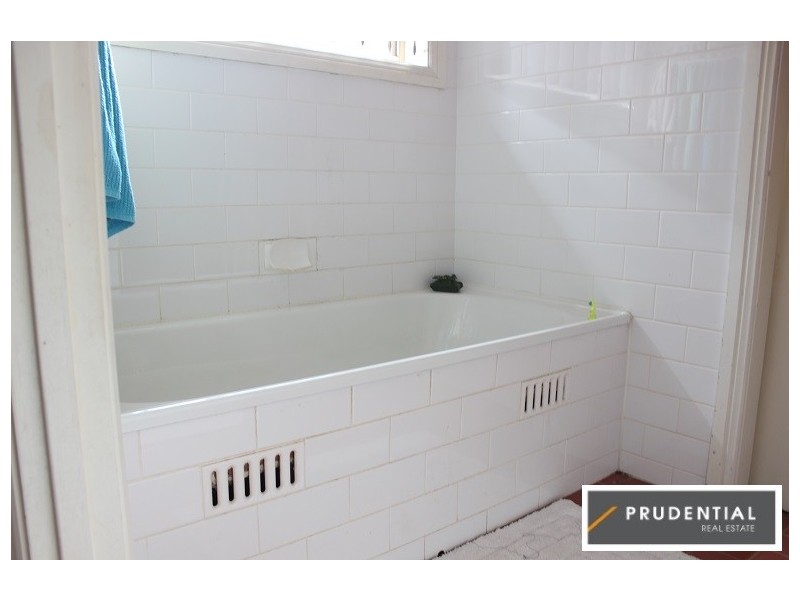 6 Quokka Place, St Helens Park NSW 2560