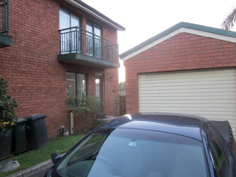 8/35 Rudd Road, Leumeah NSW 2560