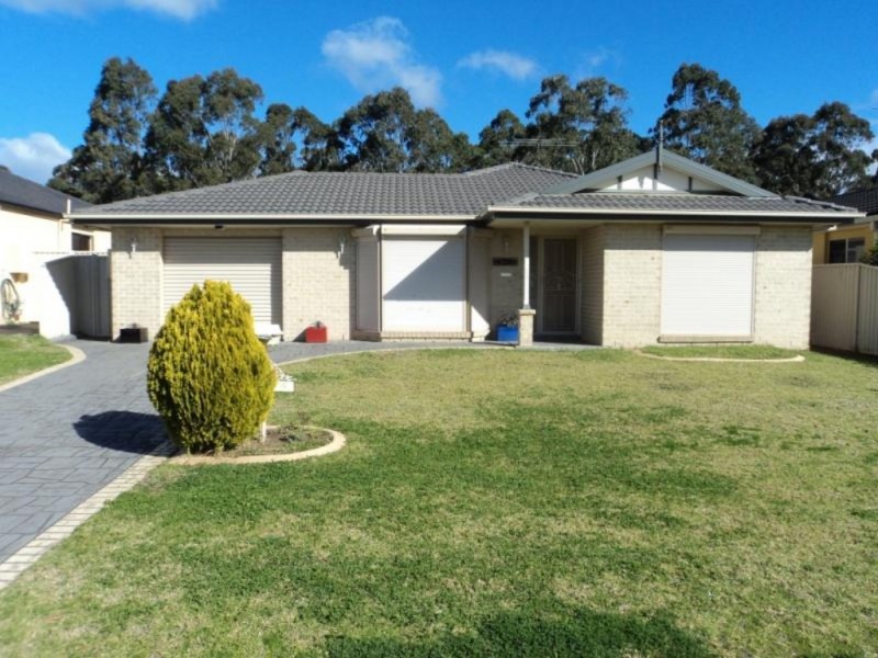 43 Lysander Street, Rosemeadow NSW 2560