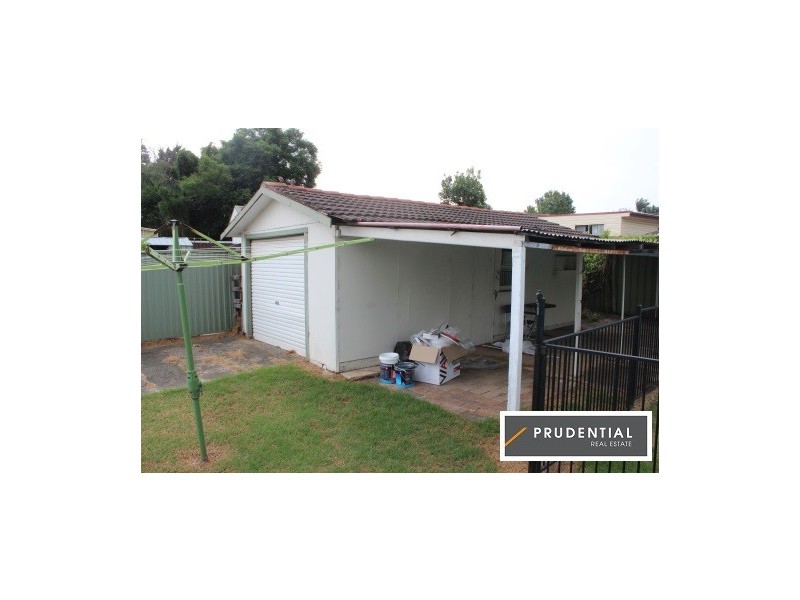51 Carrington Circuit, Leumeah NSW 2560