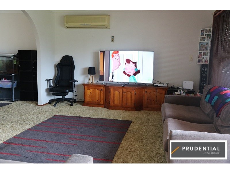 16 Trebbiano Place, Eschol Park NSW 2558