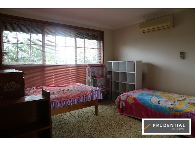 16 Trebbiano Place, Eschol Park NSW 2558