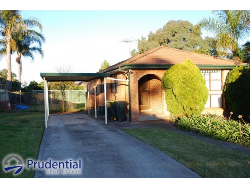 10 Emilia Avenue,, Rosemeadow NSW 2560