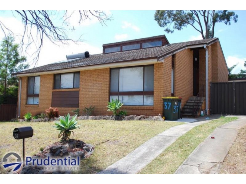 37 Spitfire Drive, Raby NSW 2566