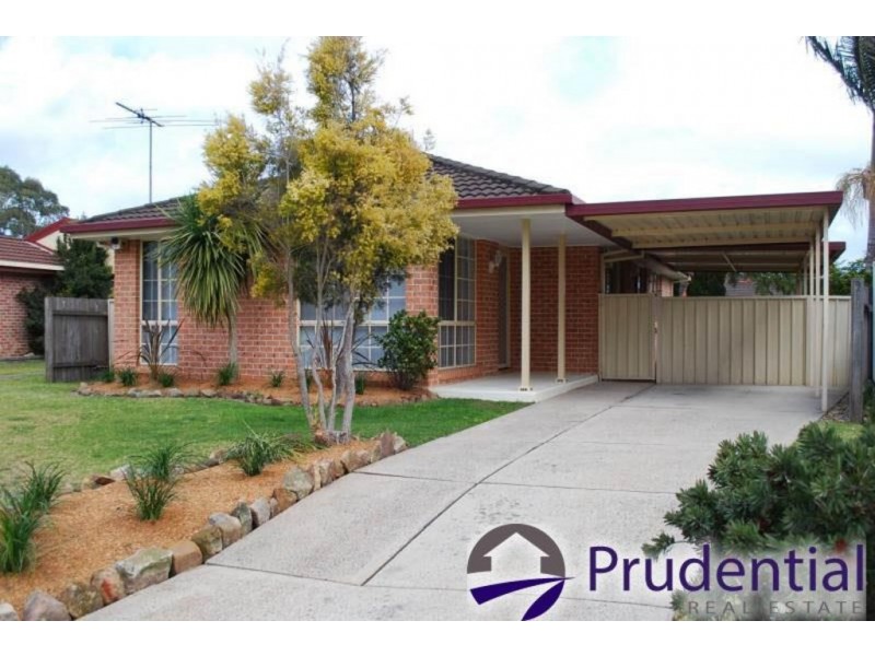 9 Carandini Crescent, St Helens Park NSW 2560