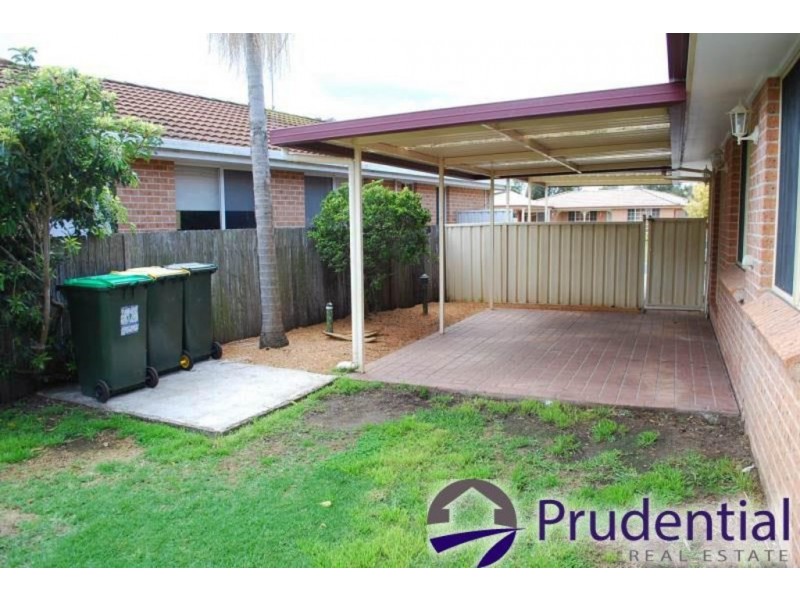 9 Carandini Crescent, St Helens Park NSW 2560
