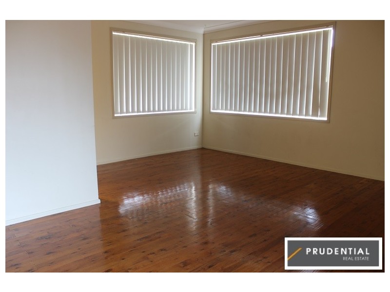 43 Lillyvicks Crescent, Ambarvale NSW 2560