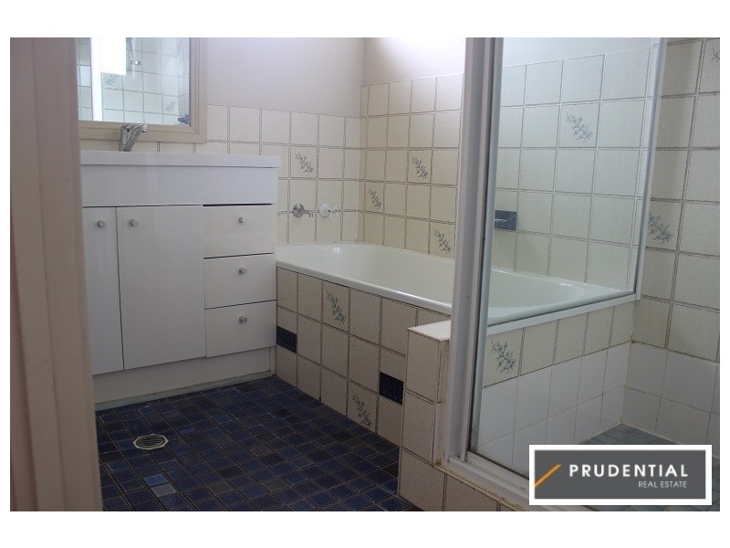 43 Lillyvicks Crescent, Ambarvale NSW 2560