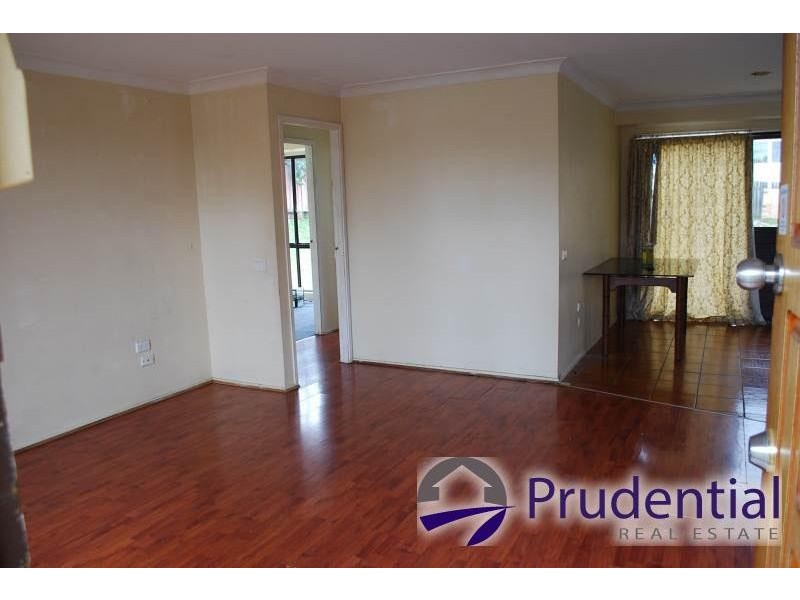 19 Fitzgibbon Lane, Rosemeadow NSW 2560