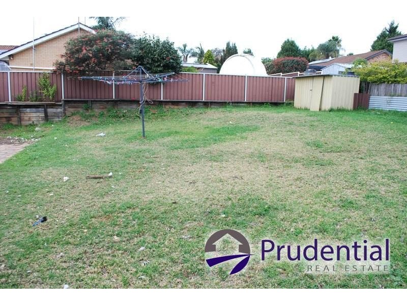 19 Fitzgibbon Lane, Rosemeadow NSW 2560