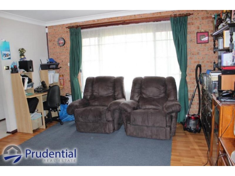 63 Woodland Road, St Helens Park NSW 2560