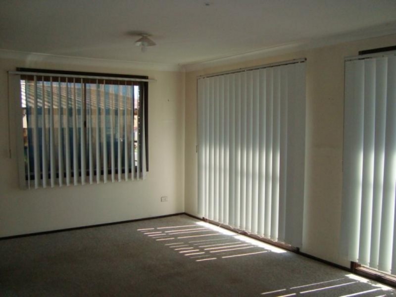 3 Whale Place, Woodbine NSW 2560