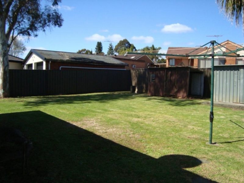 3 Whale Place, Woodbine NSW 2560