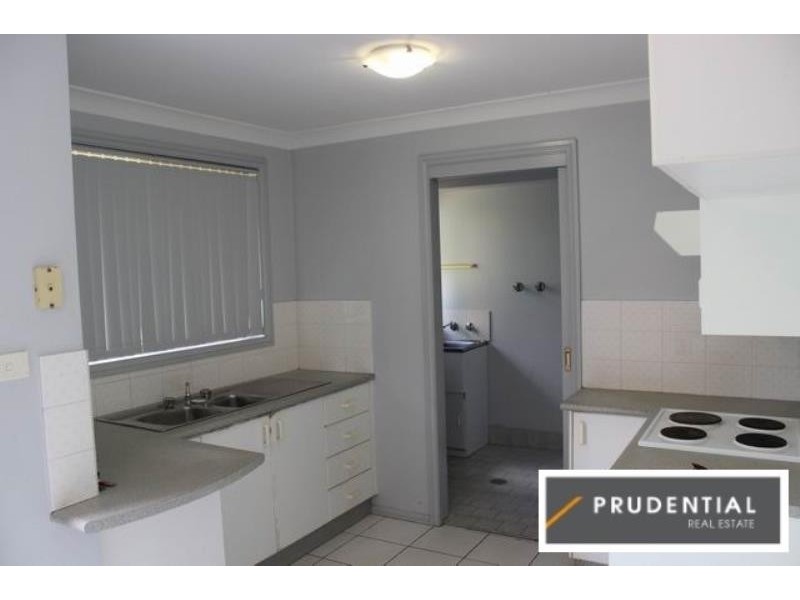 2/1 Wickfield Circuit, Ambarvale NSW 2560