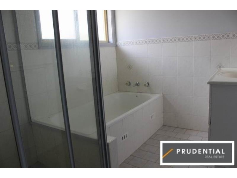 2/1 Wickfield Circuit, Ambarvale NSW 2560