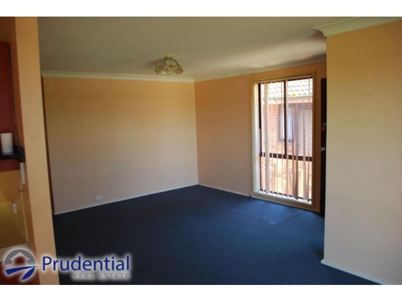 10 Cullen Place, Minto NSW 2566