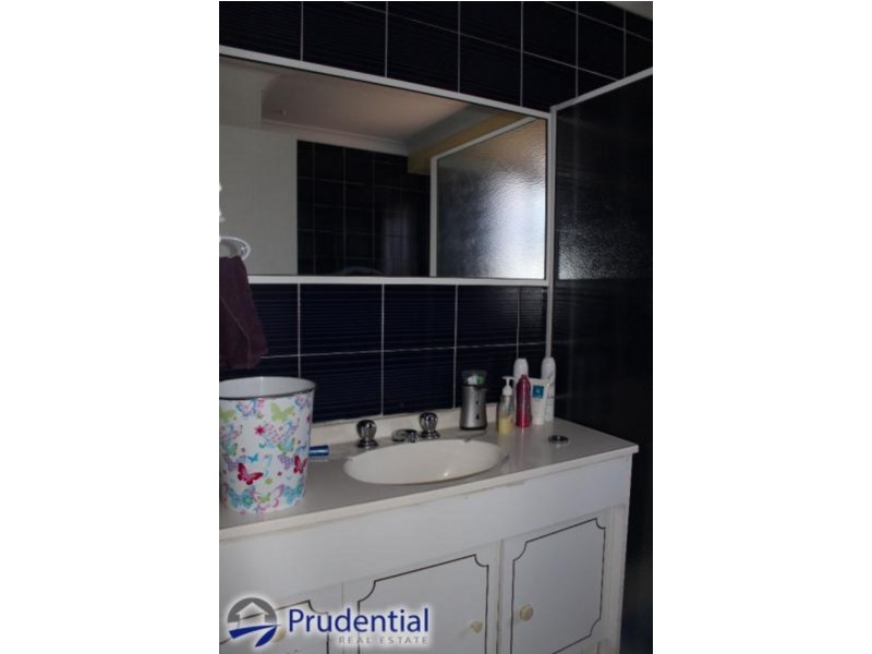 32 Serpentine Place, Eagle Vale NSW 2558