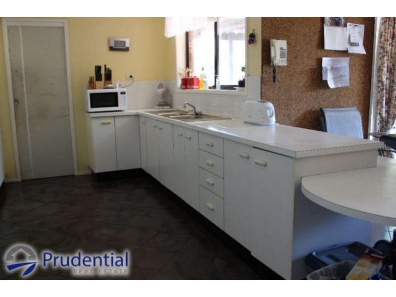 32 Serpentine Place, Eagle Vale NSW 2558