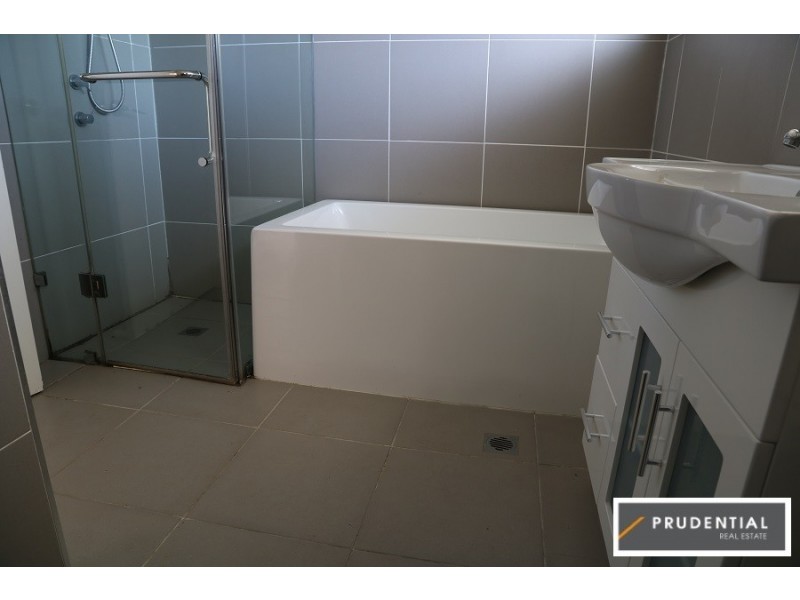 36 Bimbadeen Avenue, Bradbury NSW 2560