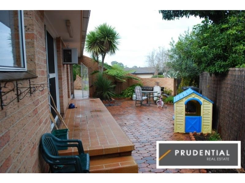 3 Thames Place, Kearns NSW 2558