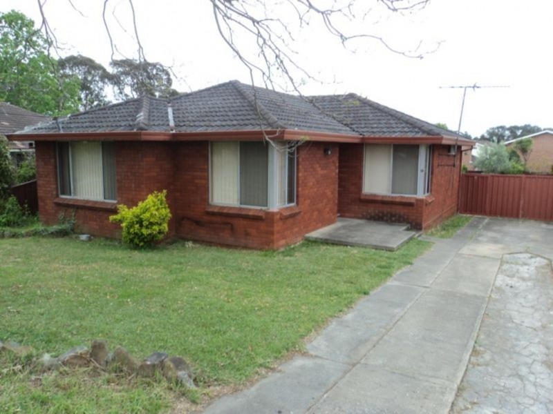 9 Tallawarra Road, Leumeah NSW 2560