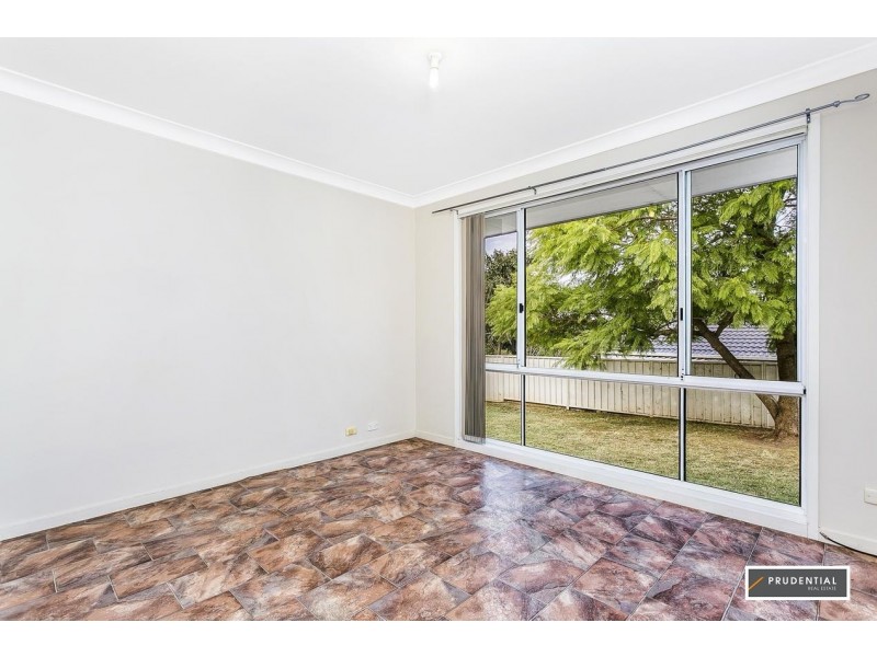 14 Chalcedony Street, Eagle Vale NSW 2558