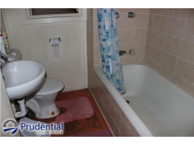 69 Chamberlain Steet, Campbelltown NSW 2560